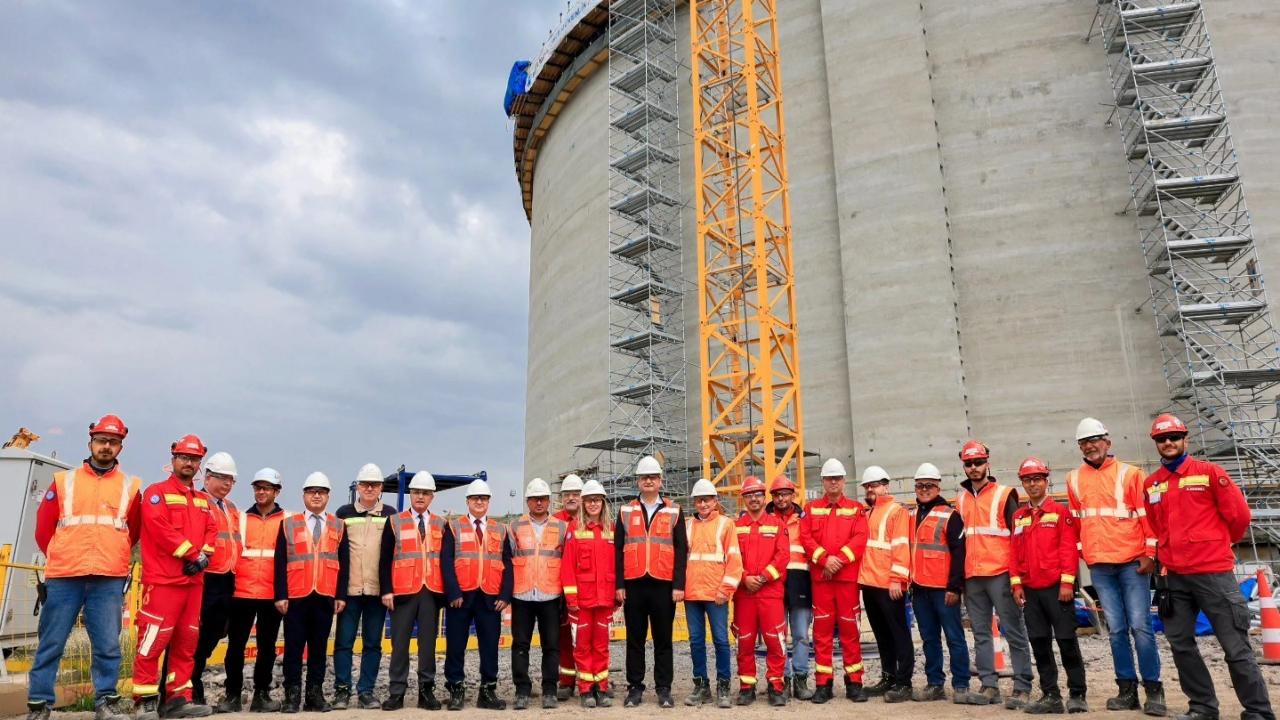 Vali Yavuz, Ceyhan’da Stratejik Enerji Yatırımını Yerinde İnceledi