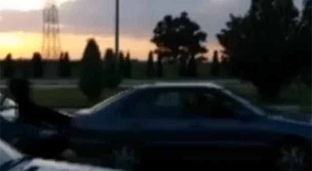 Arızalanan otomobil böyle itildi