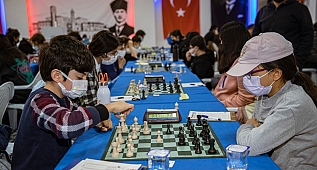 Satranç turnuvası şölene dönüştü